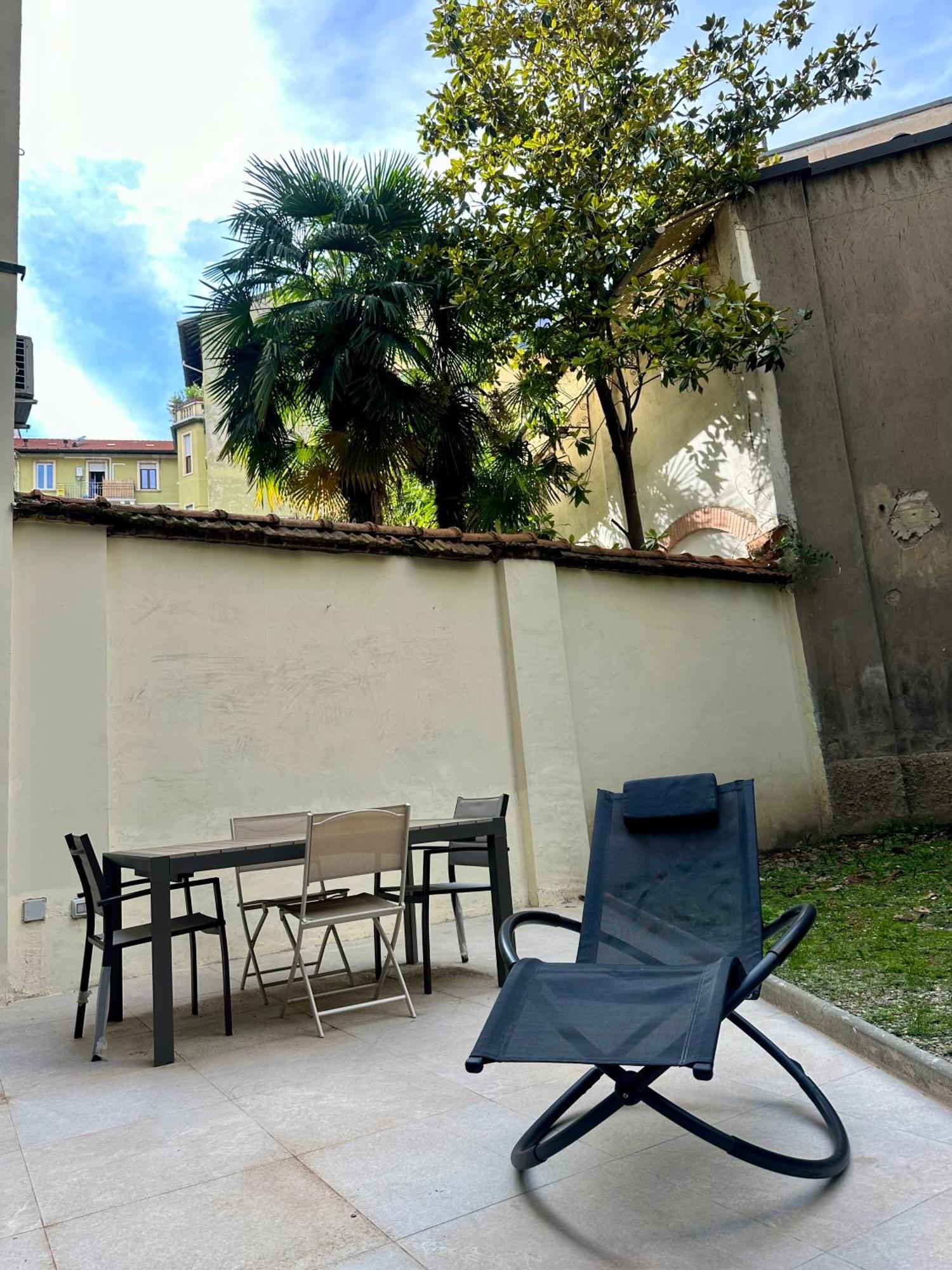 Lr Deluxe Apartments - Porta Venezia - Bilocale Con Giardino Privato Милан Экстерьер фото