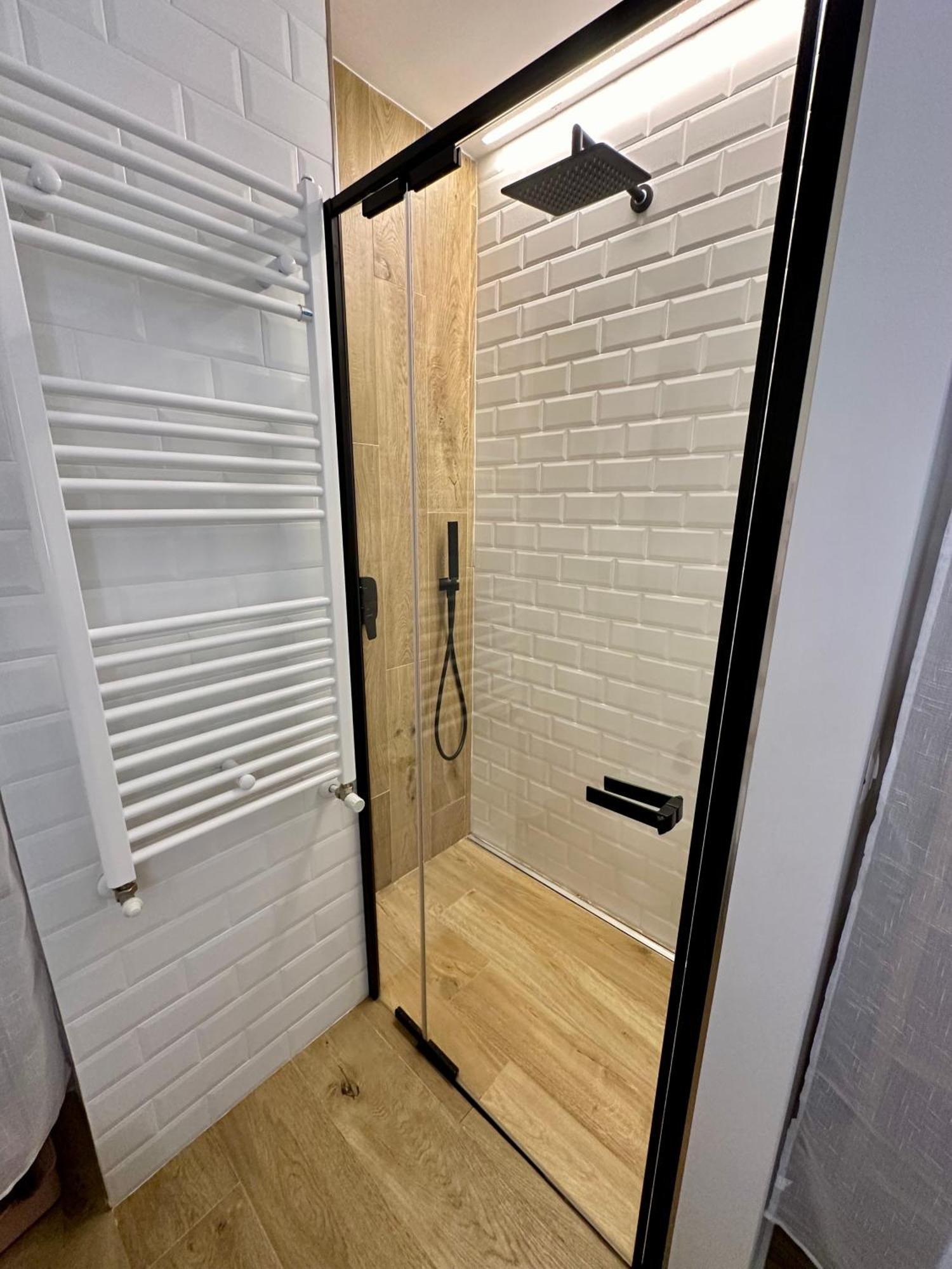 Lr Deluxe Apartments - Porta Venezia - Bilocale Con Giardino Privato Милан Экстерьер фото