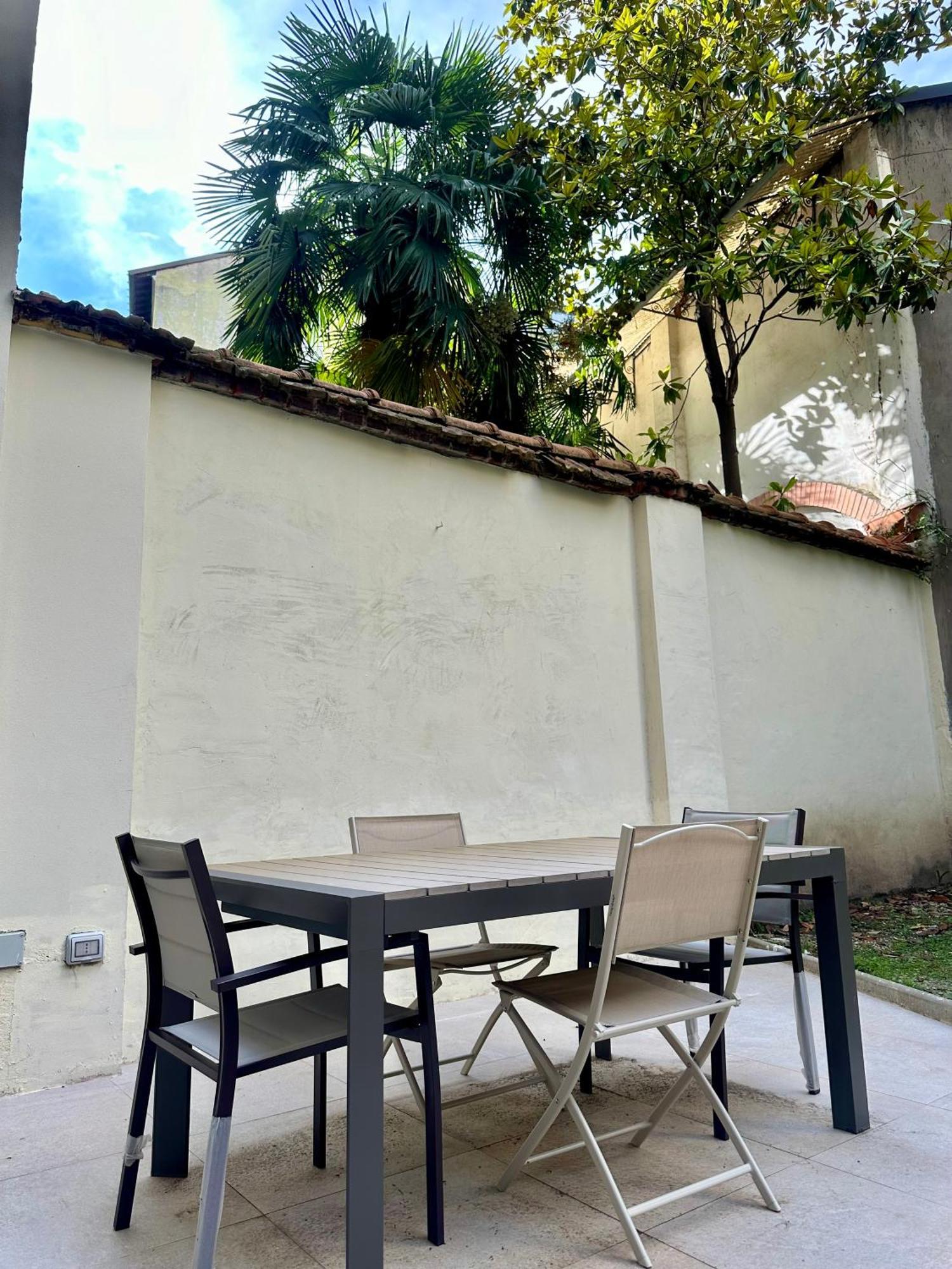 Lr Deluxe Apartments - Porta Venezia - Bilocale Con Giardino Privato Милан Экстерьер фото