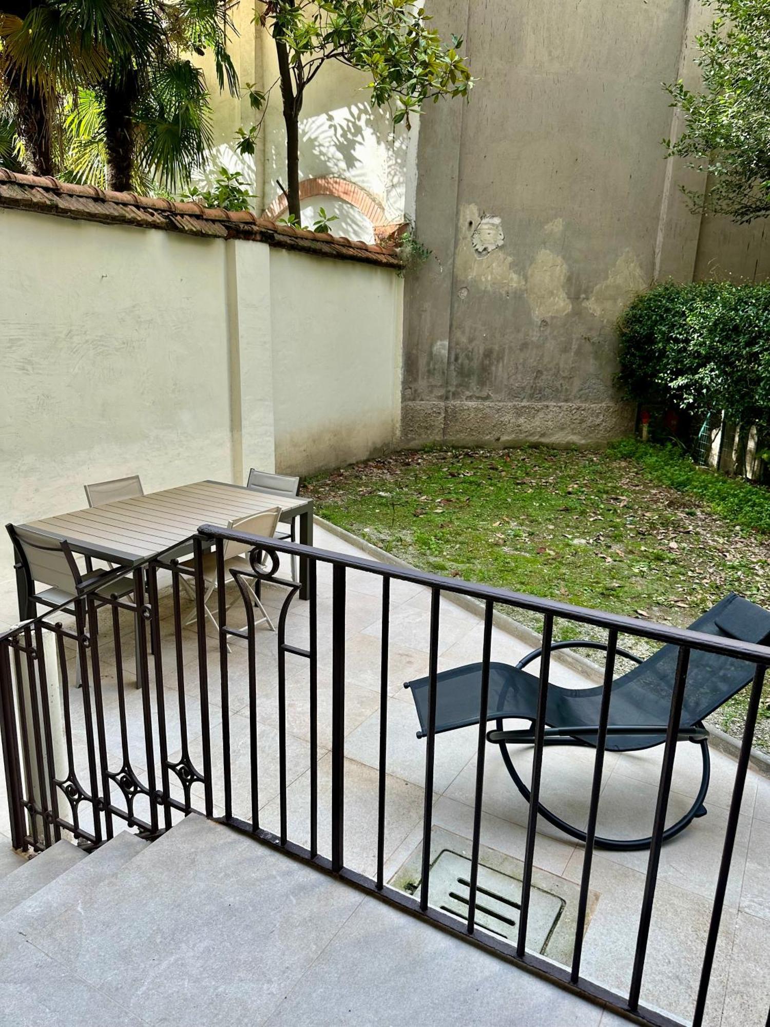 Lr Deluxe Apartments - Porta Venezia - Bilocale Con Giardino Privato Милан Экстерьер фото