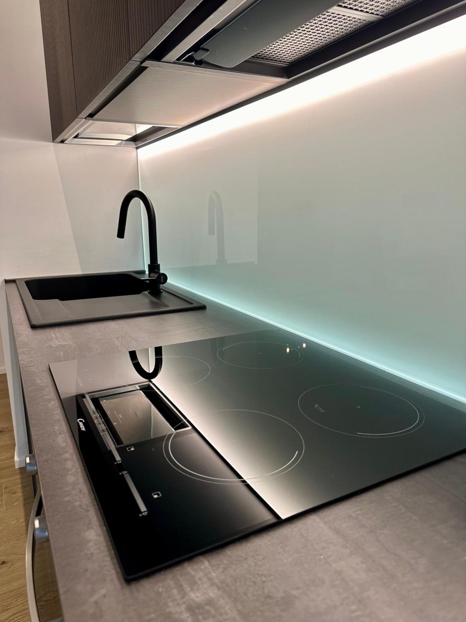 Lr Deluxe Apartments - Porta Venezia - Bilocale Con Giardino Privato Милан Экстерьер фото